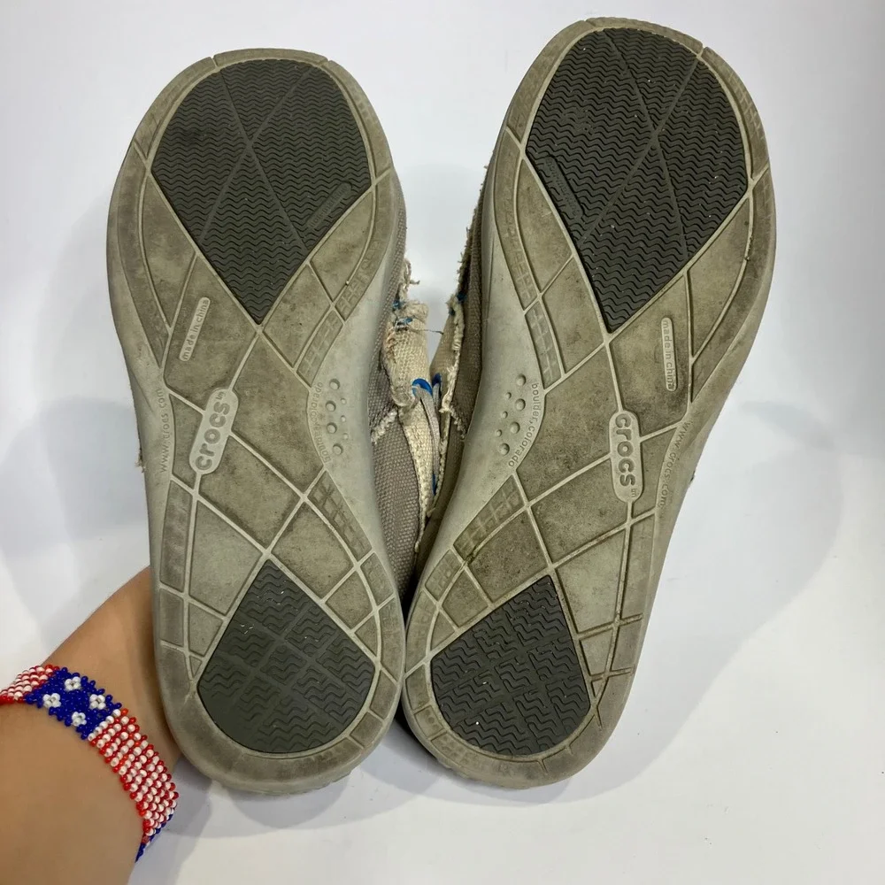 Crocs tan canvas loafers slip on shoes mens size 10 casual comfort shoes neutral